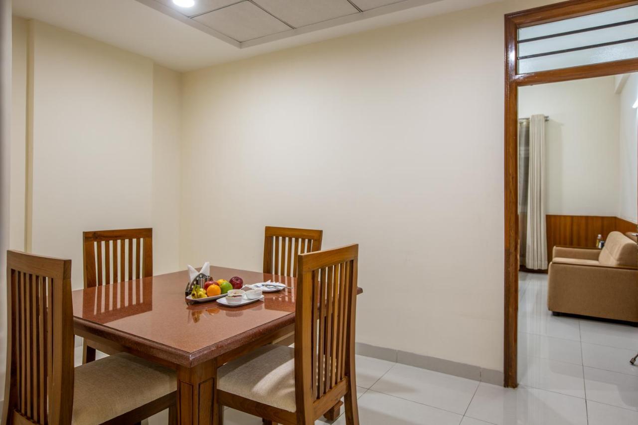 Kstdc Kumarakrupa Hotel Бангалор Екстериор снимка