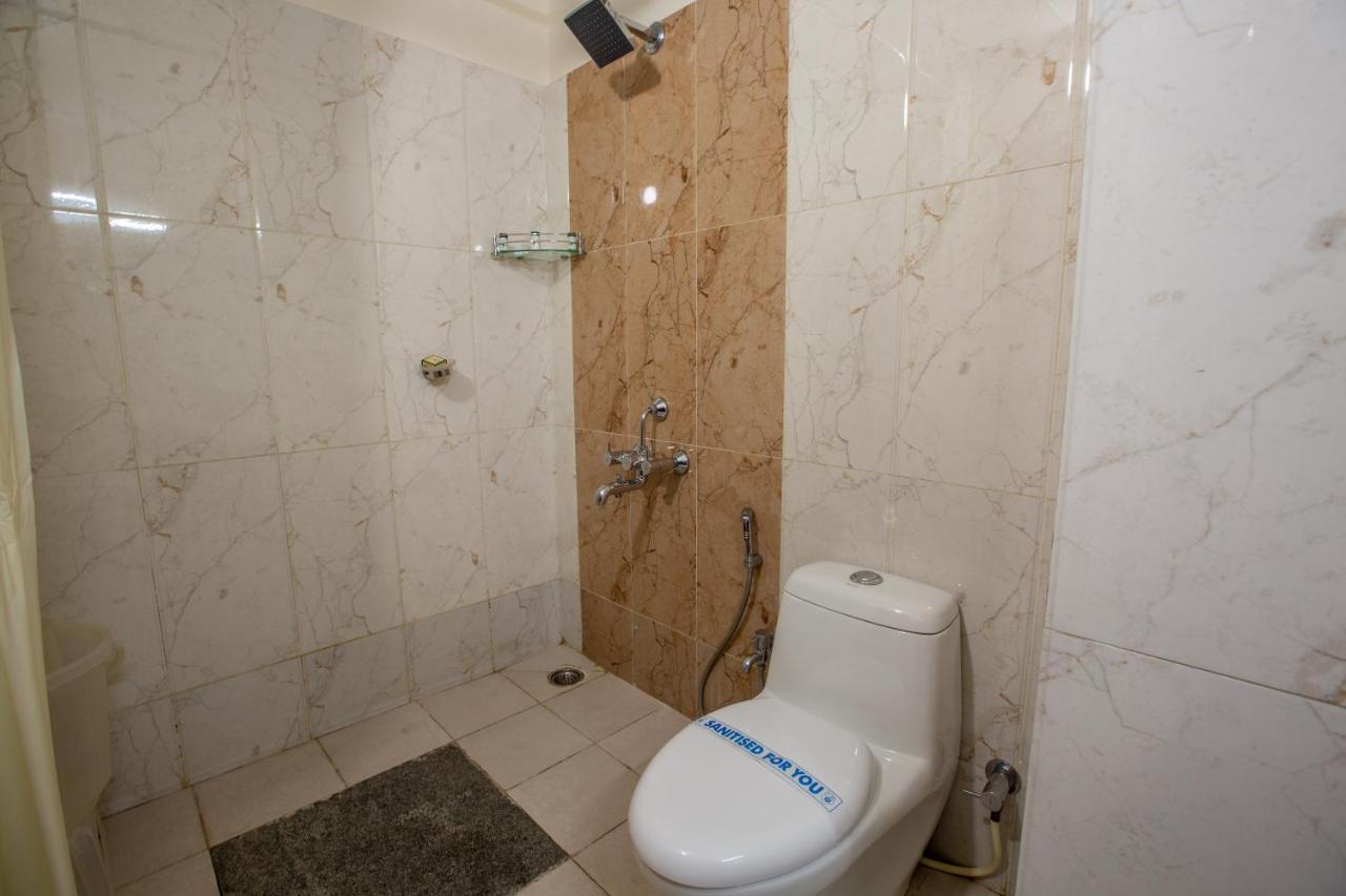 Kstdc Kumarakrupa Hotel Бангалор Екстериор снимка